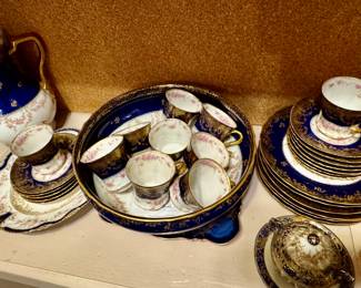 BLUE AND WHITE DISHES