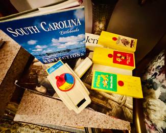 FISHER PRICE MOVIE PROJECTOR WITH 4 MOVIES