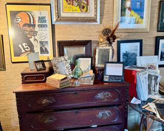 ANTIQUE 1800'S CHEST OF DRAWERS