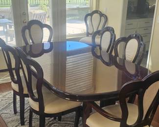 Dining table and chairs set with leaf 