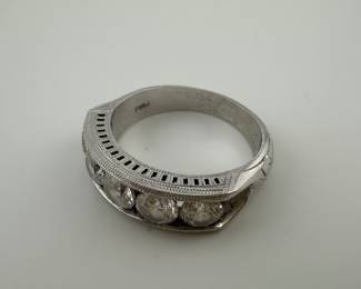 Platinum Diamond elegant ring 