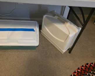 Sewing machine, LARGE lot of sewing supplies