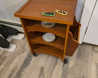 Wooden Magazine rack with wheels, Handmade keychains