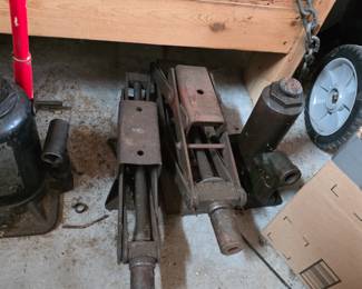Scissor Jacks, Hydraulic Bottle Jack
