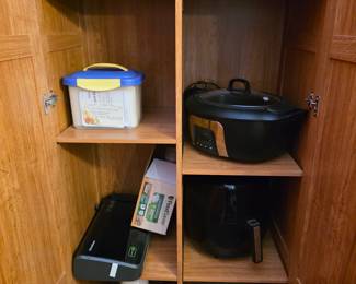 Box of recipes, crock pot, Airfryer, Electric skillet, Stand mixer, Vacuum Sealer for food, Extra bags