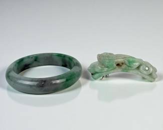 Carved Chinese Jadeite Pendant & Jade Bracelet
