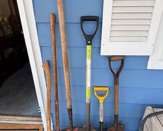Hatchet, Shovels