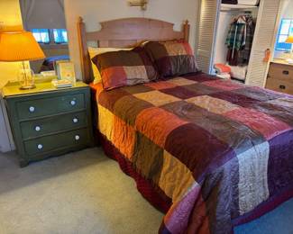 QN Pillow Top M/BS, Linens