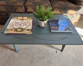 Blue Shabby Chic Table