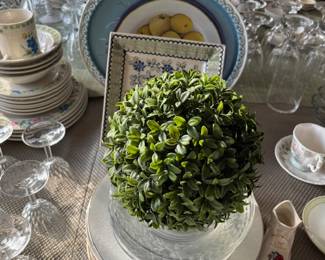 Platters, Decor, Collectibles