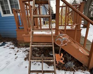 8' Wood Ladder, Copper Sprinkler
