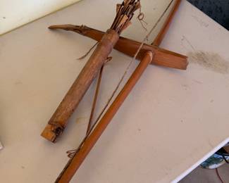 VINTAGE VIETNAMESE MONTAGNARD HMONG WOOD CROSSBOW ARROWS QUIVERS ORIGINAL STRING