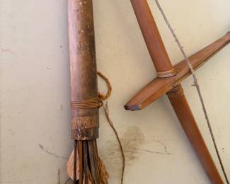 VINTAGE VIETNAMESE MONTAGNARD HMONG WOOD CROSSBOW ARROWS QUIVERS ORIGINAL STRING