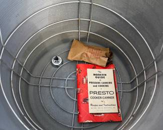 vintage Presto Cooker-Canner 21-quart model ca21