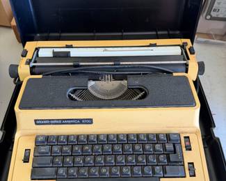vintage Silver-Seiko America 8700 typewriter
