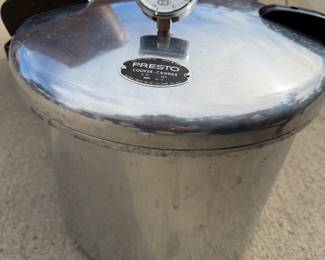 vintage Presto Cooker-Canner 21-quart model ca21