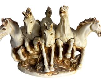 Harmony kingdom Wild Horses trinket box