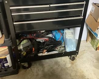 Rolling tool chest