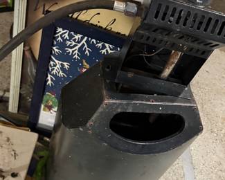 Pizza oven
Wall decor