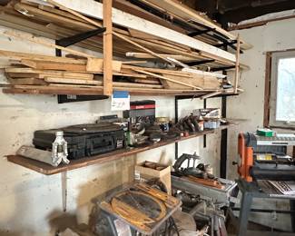 Shopsmith lath with accessories. 