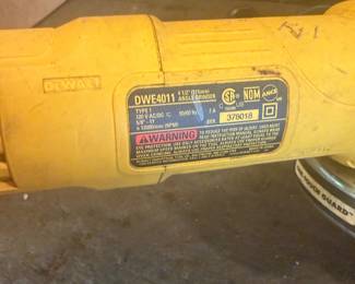  DEWALT DWE4011 4-1/2-inch Angle Grinder. 