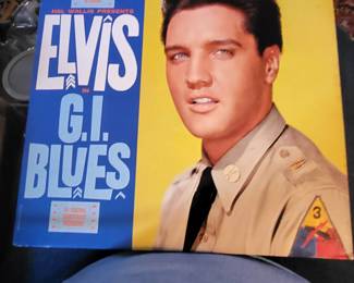VINTAGE ELVIS LP