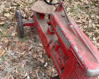 vintage Eska Farmall 400 pedal tractor. 