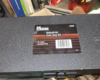 LIKE NEW HOLE SAW KIT