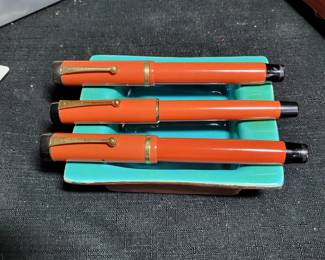 VINTAGE FOUNTAIN PENS