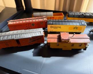 MODEL TRAINS