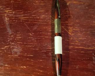 VINTAGE FOUNTAIN PEN