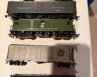  collection of vintage model train cars