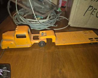vintage orange Tootsietoy diecast semi-trailer truck