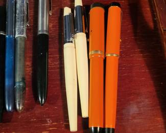 VINTAGE FOUNTAIN PEN