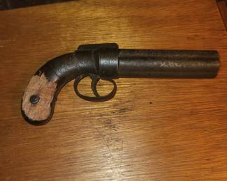VINTAGE 6 SHOT PEPPERBOX PISTOL