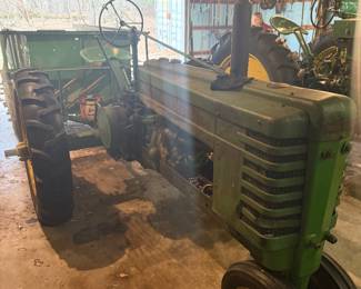 John Deere Model H tractor model #19832 was manufactured in 1941.  Hand Crank 2 -cylinder liquid cooled Row crop tractor was built in waterloo, Iowa.