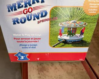Melnor 16015AMZ Merry-Go-Round Sprinkler. 