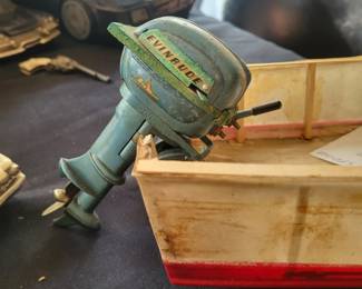 VINTAGE TOY EVINRUDE OUT BOARD BOAT MOTOR