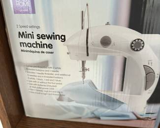 Easy Home mini sewing msachine 