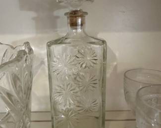 Vintage Four Roses Whiskey Bottle Clear Glass Decanter Star Burst Pattern /cork

