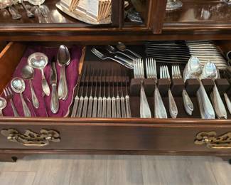 Rogers Bros "Argosy" silverplate flatware. 87 piece complete service for 12