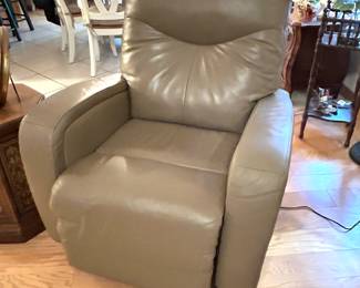 Leather Power recliner~