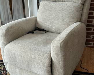 Recliner lift chair ~
