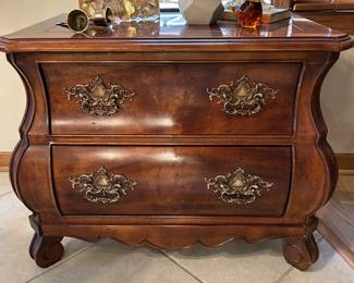 Henredon nightstand~