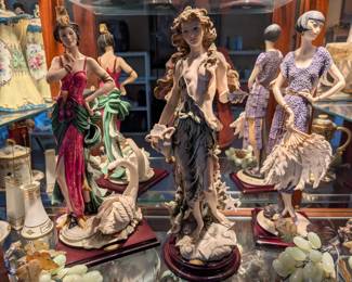 Giuseppe Armani figures