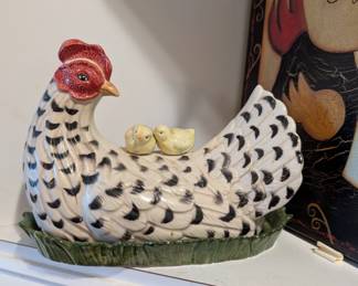 Several Fitz and Floyd roosters