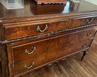 French Provincial Mahogany dresser with Burled veneer