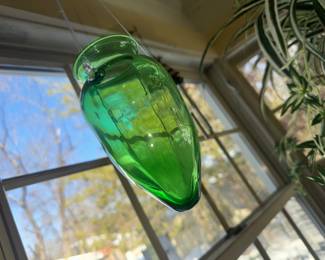 Green hanging vase