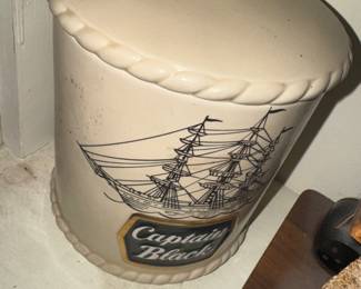 Captain Black tobacco humidor