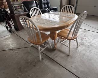 Kitchen Table and four chairs
